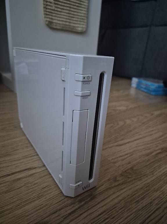 Console: Wii inkl. Controller und Steuerrad – Usato da Jona venduto da cri_8k9k