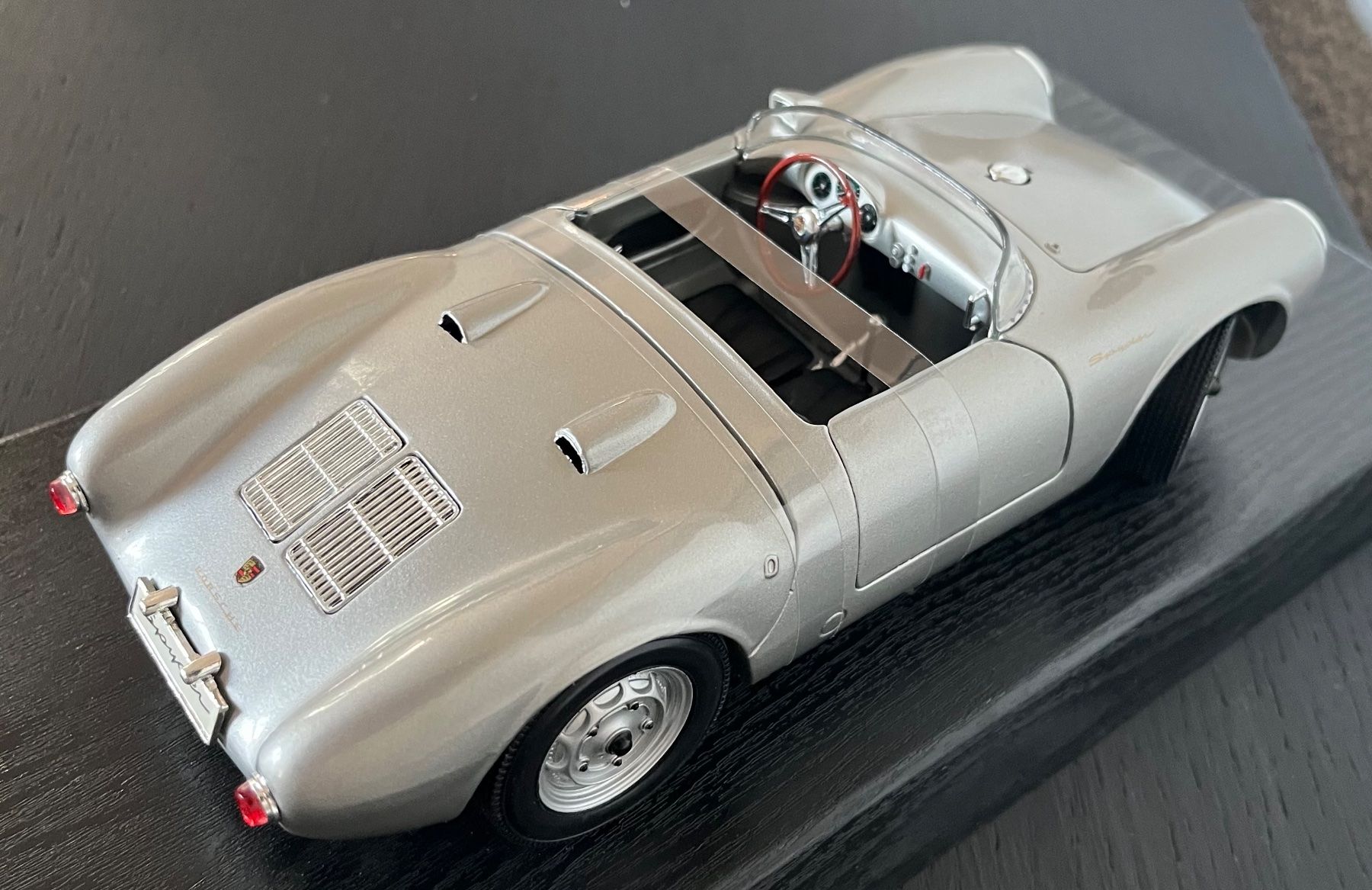 Porsche Modellini d'auto: Porsche 550 A Spyder, 1:18 – Usato da St-Cergue venduto da ncu_t267 1
