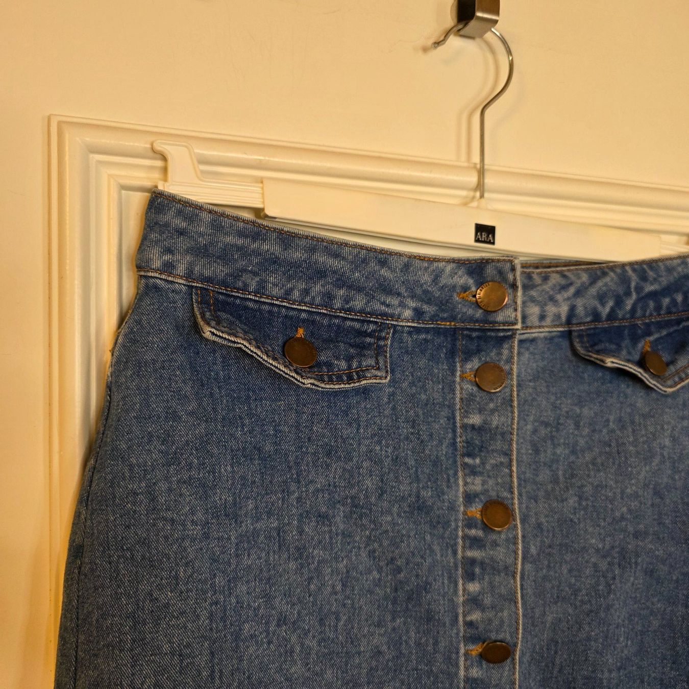 Zara Gonne: ZARA Basic Dept Jeansrock Midi Knopfleiste Denim Gr. M – Usato da Wald ZH venduto da CapLux 4