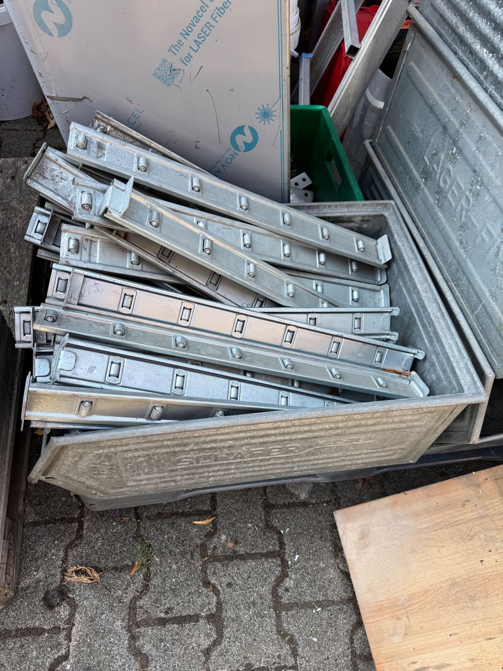 Scaffali: Metallregale mit Rollschubladen – Usato da Schweizersholz venduto da Sarah1234 3