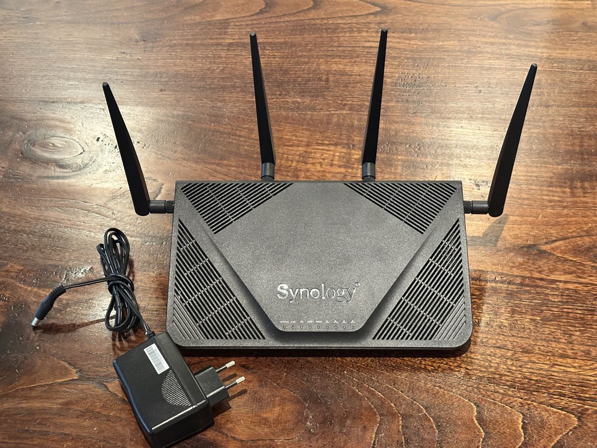 Synology Modems & Router: Synology wireless router RT2600ac – Gebraucht aus Jona von Femo36