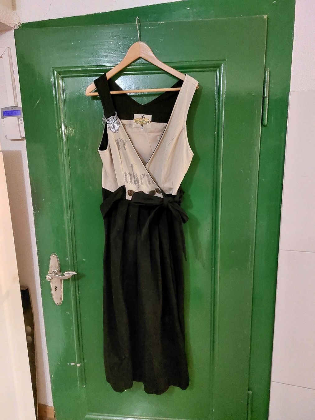 Costumi: Trachtenkleid gr 42/44 – Usato da Elgg venduto da Dagmar_17 5