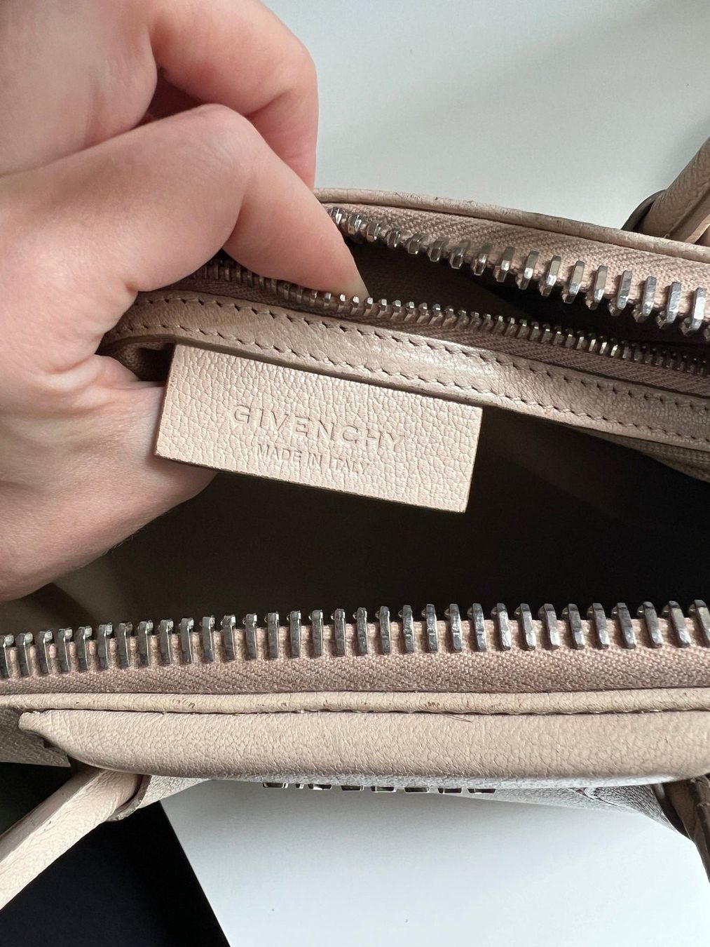 Givenchy Borse: Givenchy Antigona Small in Nude, 2015 – Difettoso da Zürich venduto da cefanie 1