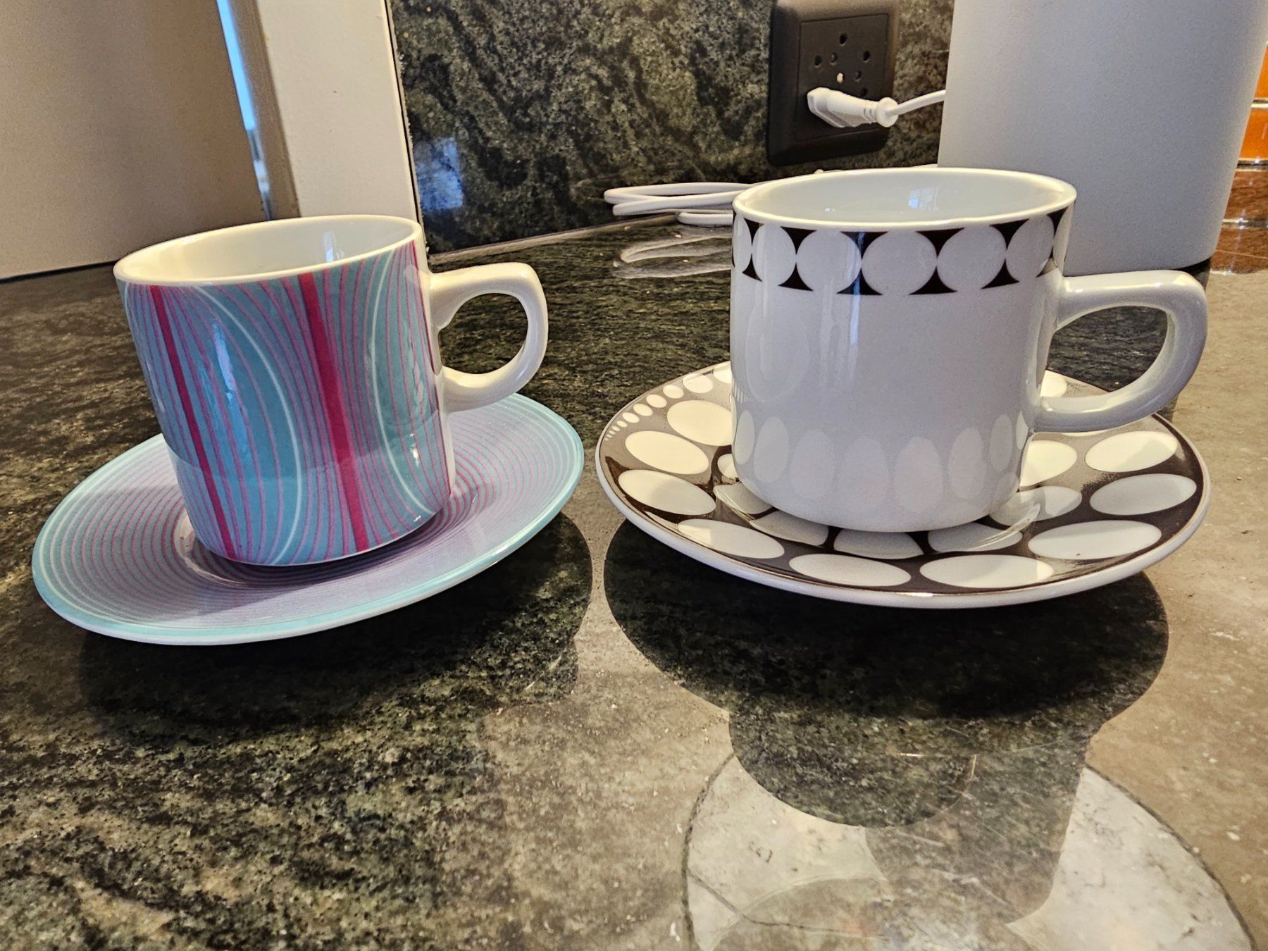 Pfister Tazze: Espressotassen retro – Usato da Wohlen AG venduto da homecollectivech