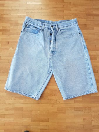 Short vintage en jean TRADERS taille L, parfait pour l'été!