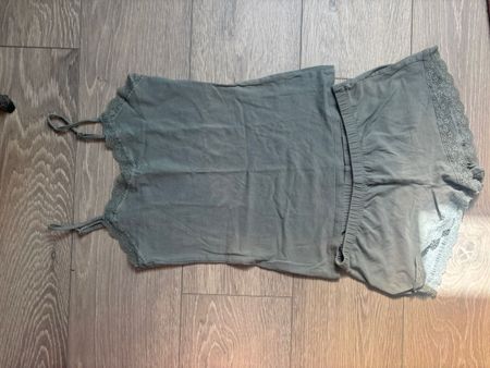 Sommerliches Pyjama Set mit Spitze, Grösse M, neuwertig