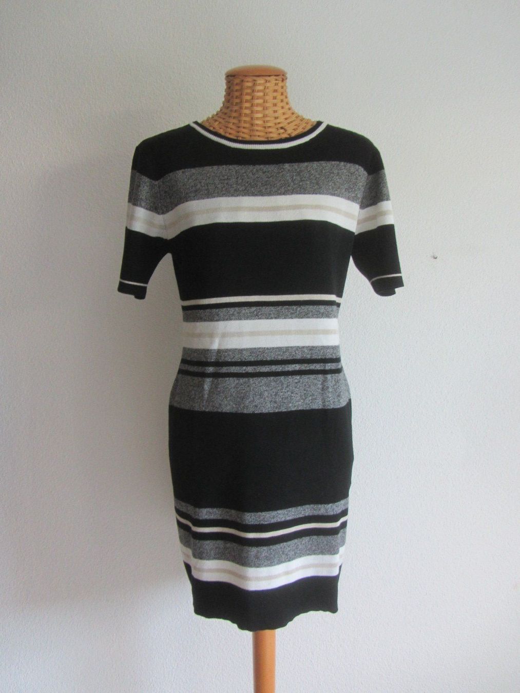 New Look Kleider: NEW LOOK - Feinstrick Streifenkleid L – Gebraucht aus Zürich von Diazaio