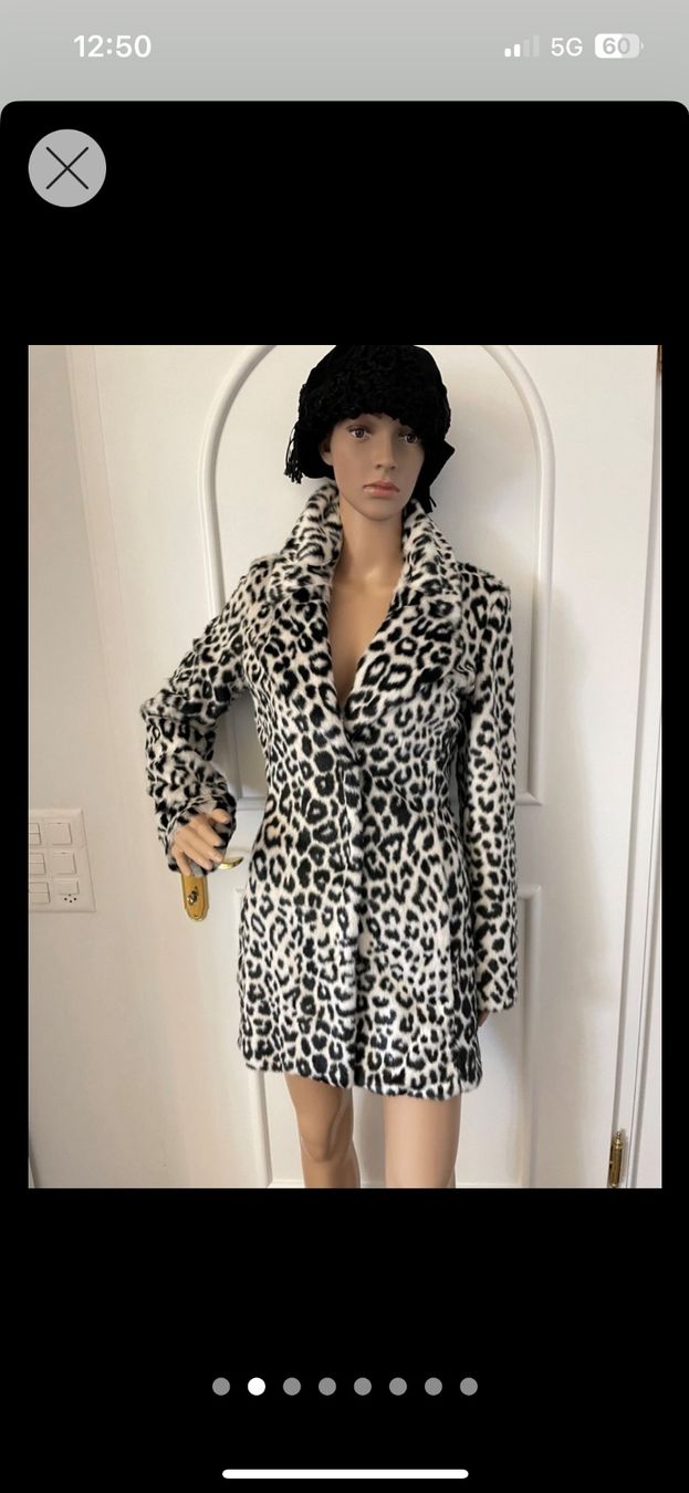 Guess Mäntel: Guess Leomantel Leoprint – Gebraucht aus Zürich von Azrabelle