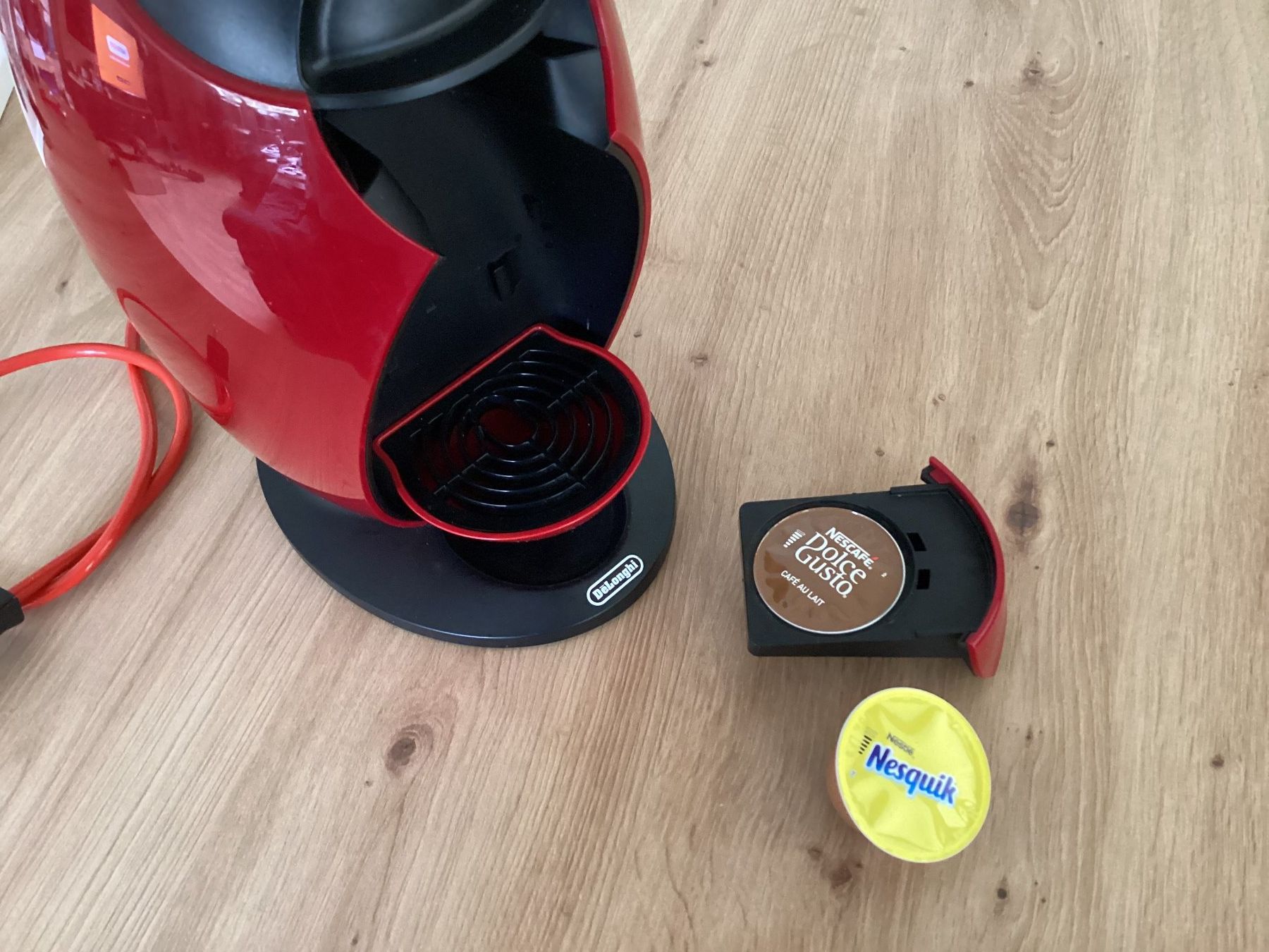 Nescafé Macchine per caffè & Macchine per espresso: Nescafe Dolce Gusto, rot, gebraucht – Usato da Bad Zurzach venduto da Hibiskus78 1