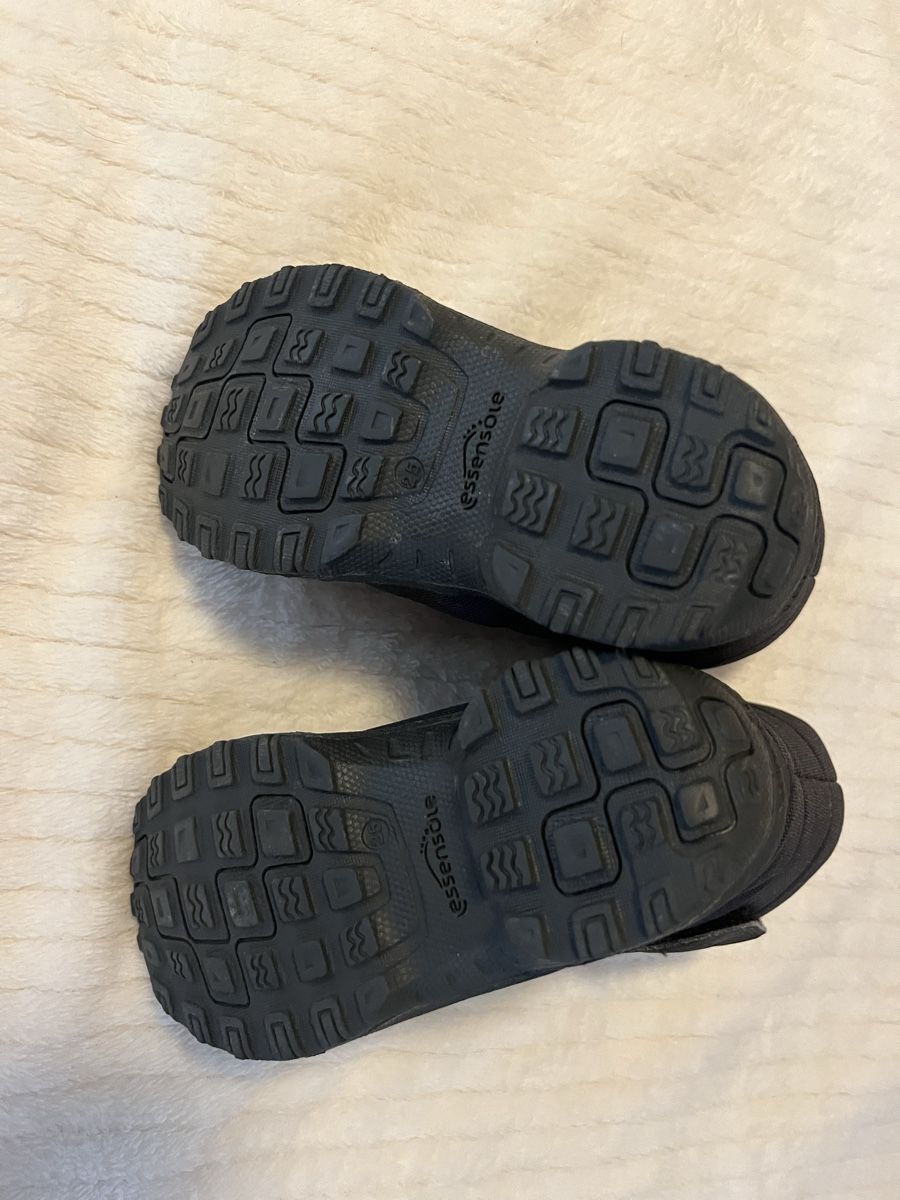Decathlon Scarpe per ragazzi: Schneestiefel size 25 – Nuovo (secondo la descrizione) da Saas-Fee venduto da Marienelly19 2