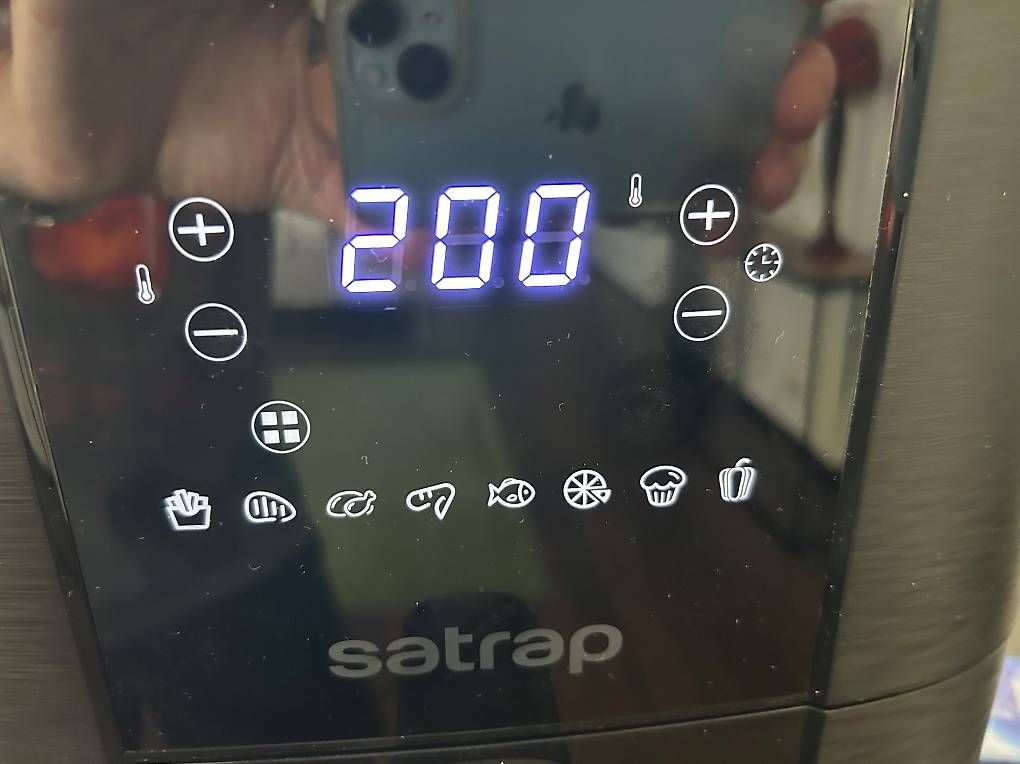Elettrodomestici da cucina: Satrap Leggero Plus - AirFryer – Usato da Rüschlikon venduto da Cymru02 2