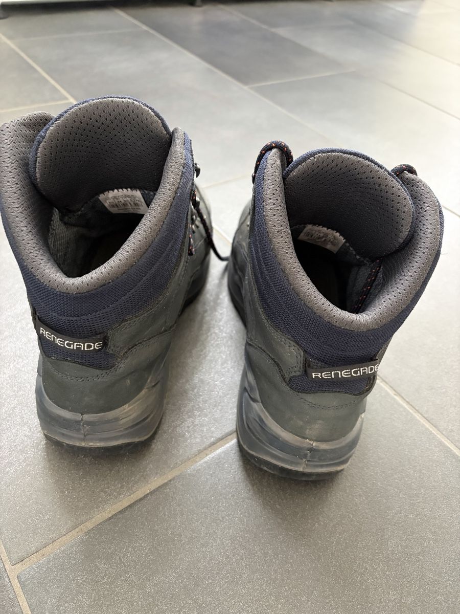Lowa Herrenschuhe: Wanderschuhe Lowa, Grösse 44 – Gebraucht aus Zwillikon von noellemueller 1