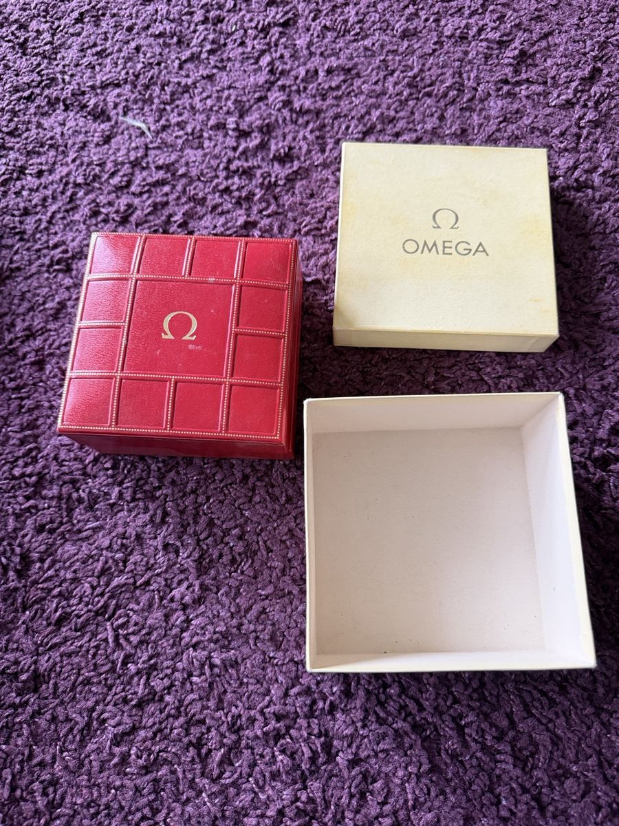 Omega Orologi: Omega Seamaster Uhrenschatulle / Box, Rot   – Usato da Lyss venduto da nekoreh 8