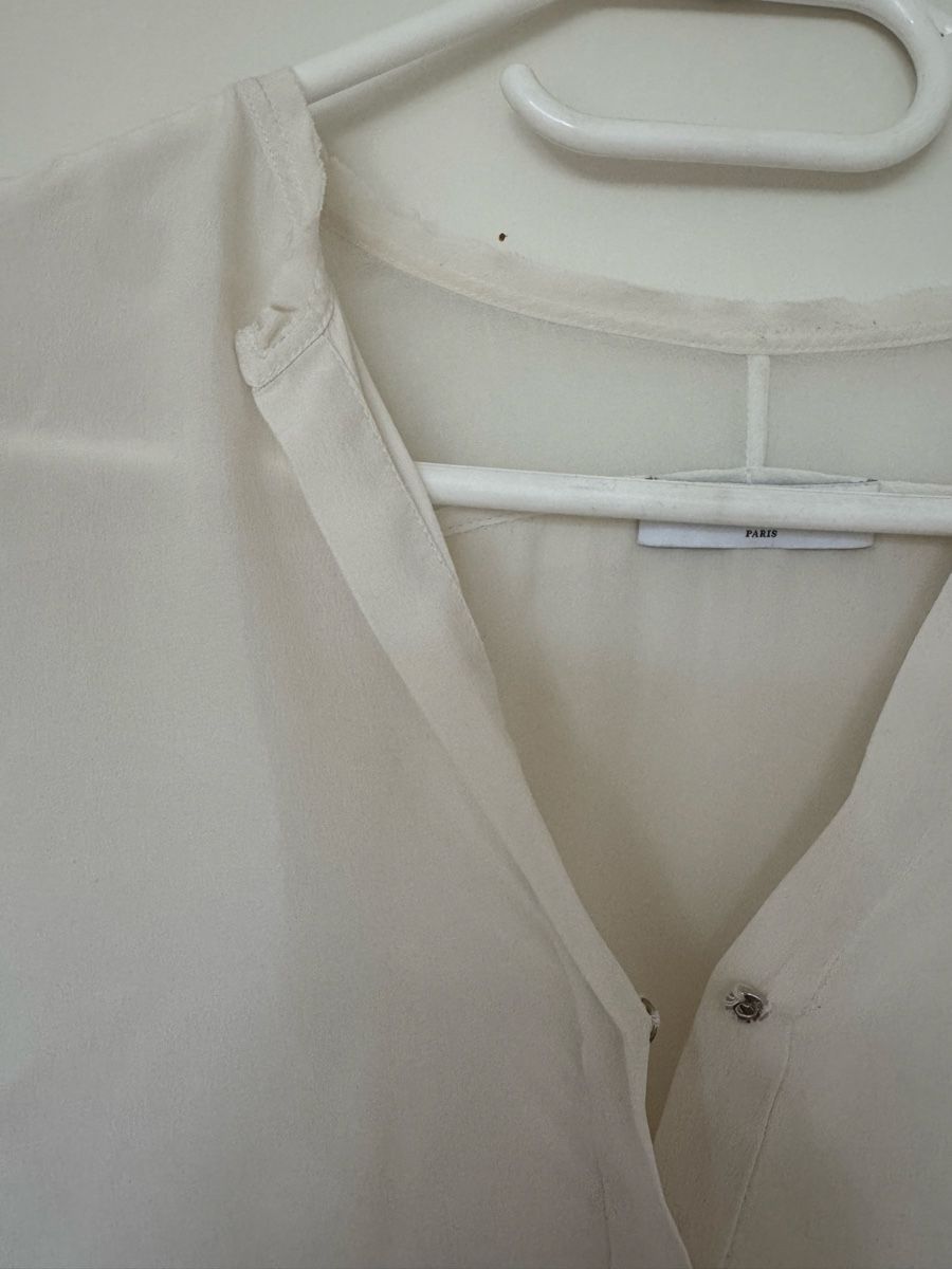 Sandro Camicette: Elegante, weisse Seidenbluse von Sandro – Usato da Zürich venduto da Chanelle07 2