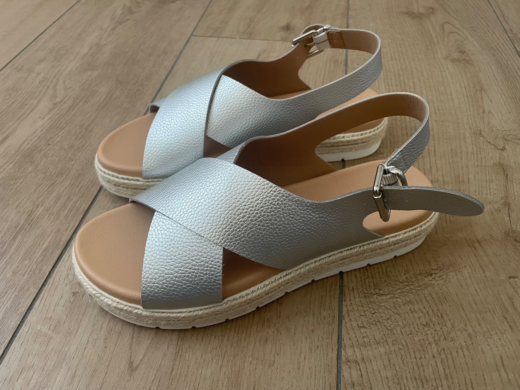 Dosenbach Damenschuhe: Sandalen von Catwalk Gr. 37 NEU – Neu und originalverpackt aus Waltenschwil von hansnine 1