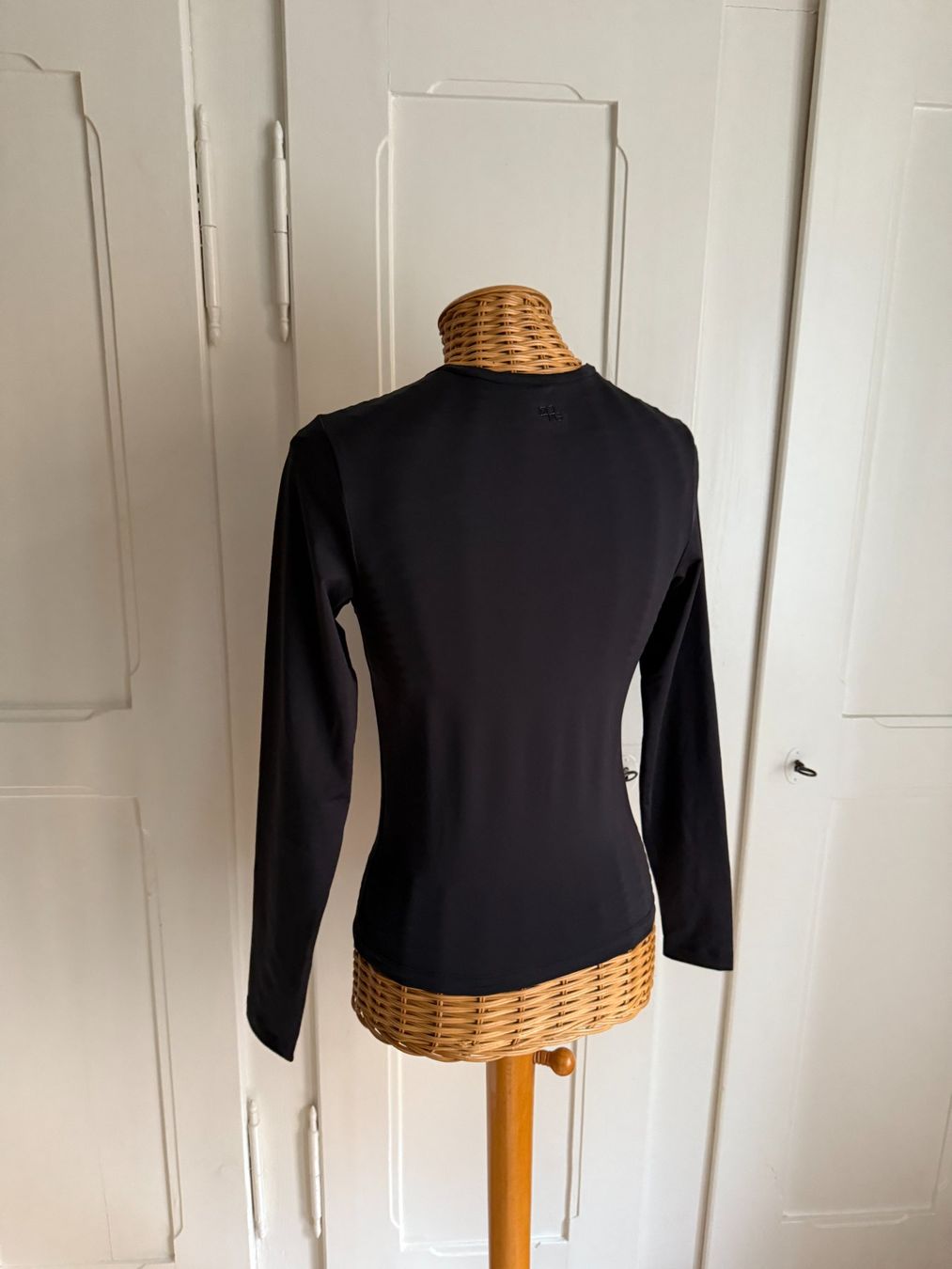 H&M T-shirt: Sport Langarmshirt schwarz S – Usato da Zürich venduto da Diazaio 2