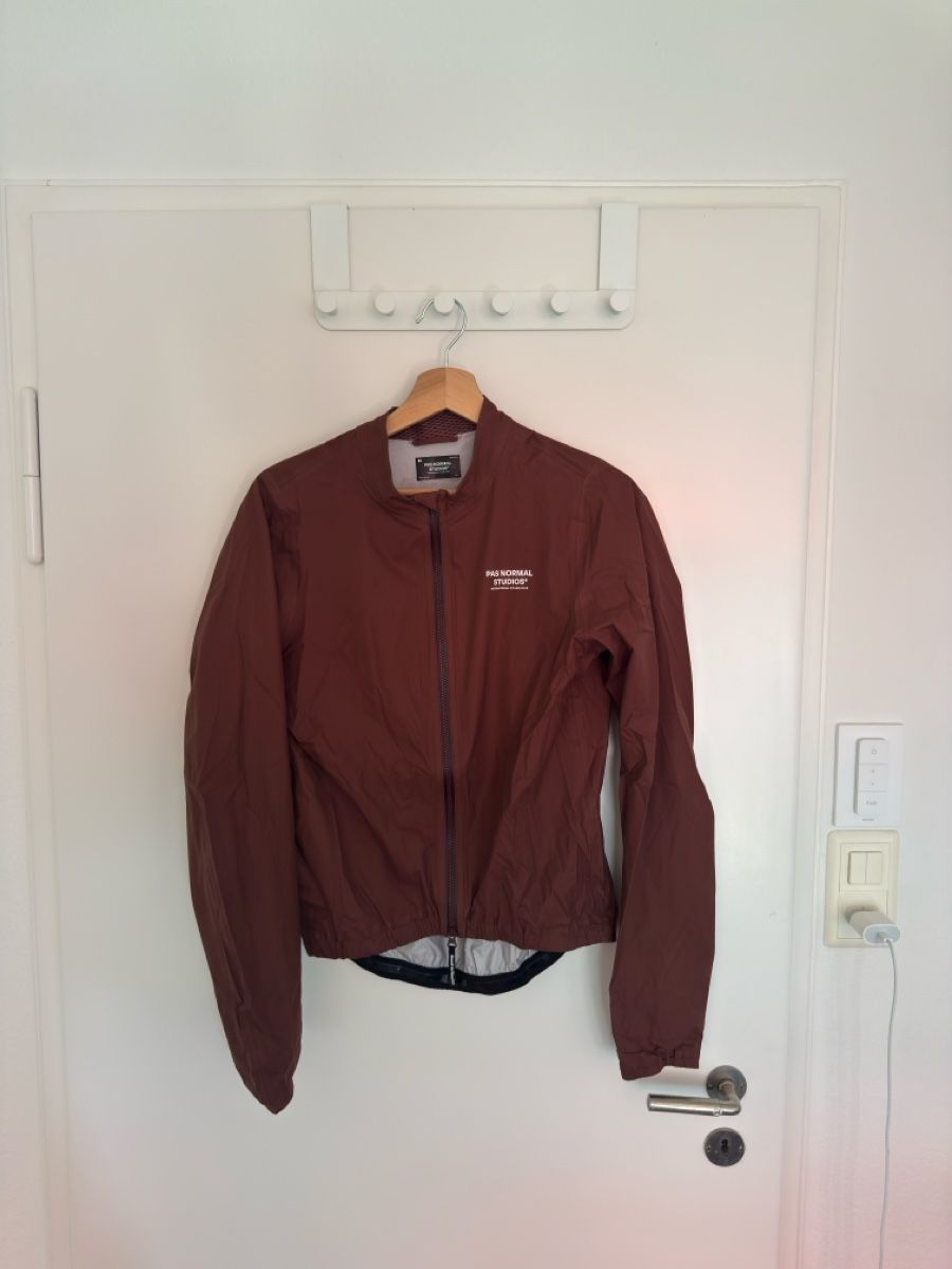 Pas Normal Studios Giacche: Pas Normal Studios Mechanism Rain Jacket Pertex M – Usato da Zürich venduto da leo_nl6s