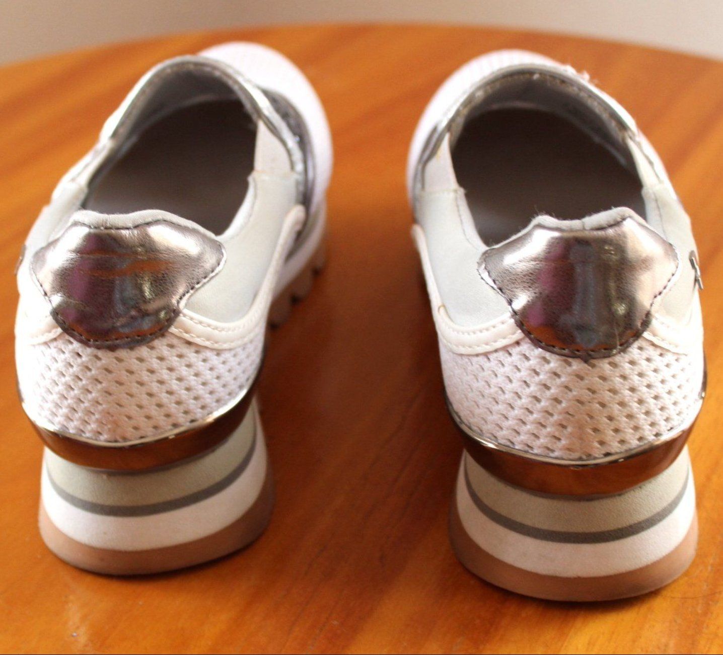 Scarpe da donna: Damen Sneaker , Gr. 37 – Usato da Locarno venduto da madame-tus-sauds 2