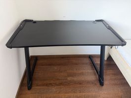 Gamer Tisch oder Pult