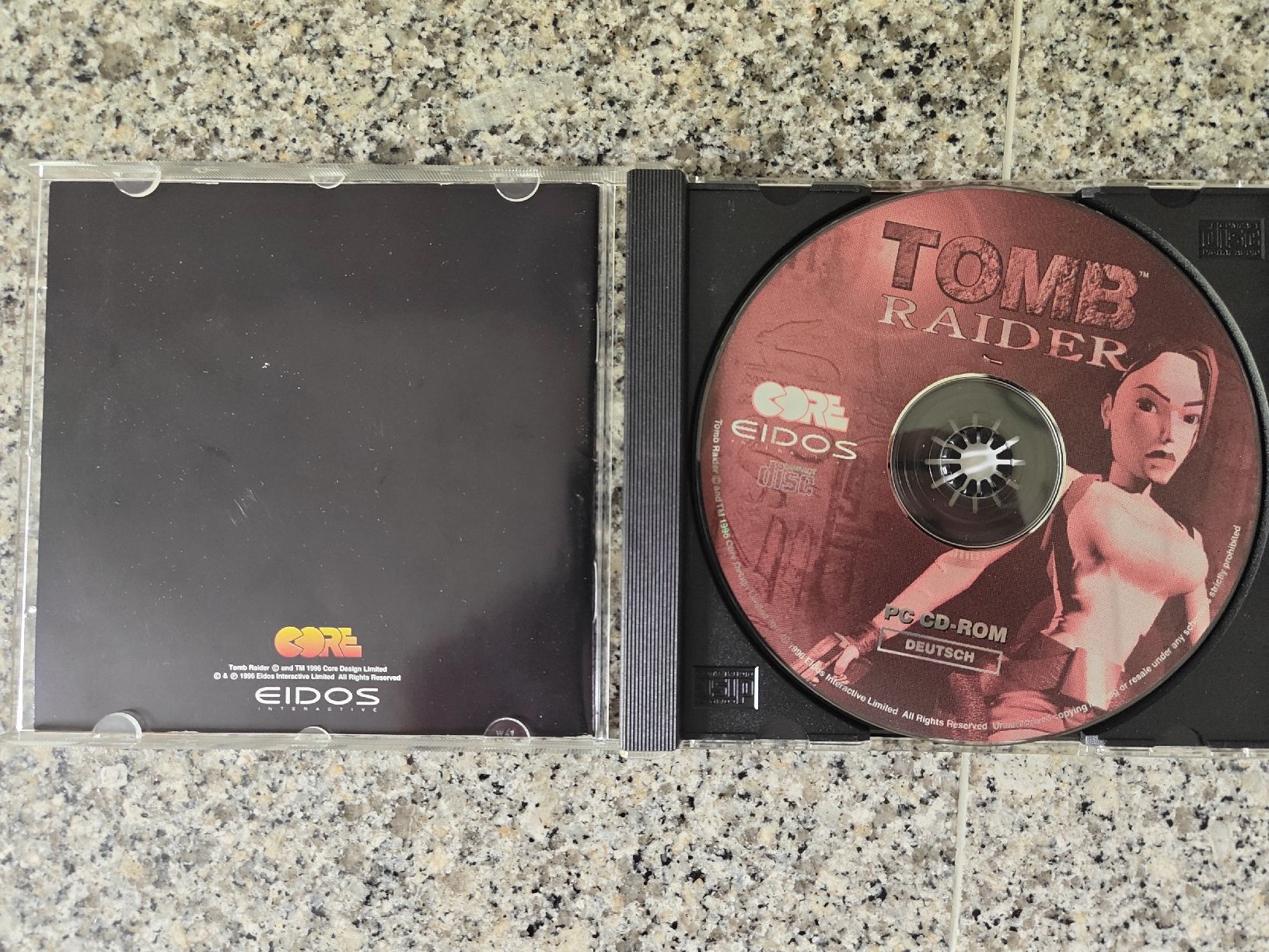 Giochi: Tomb Raider PC Game von 1996 – Usato da Luzern venduto da VanDenHoogenband 2