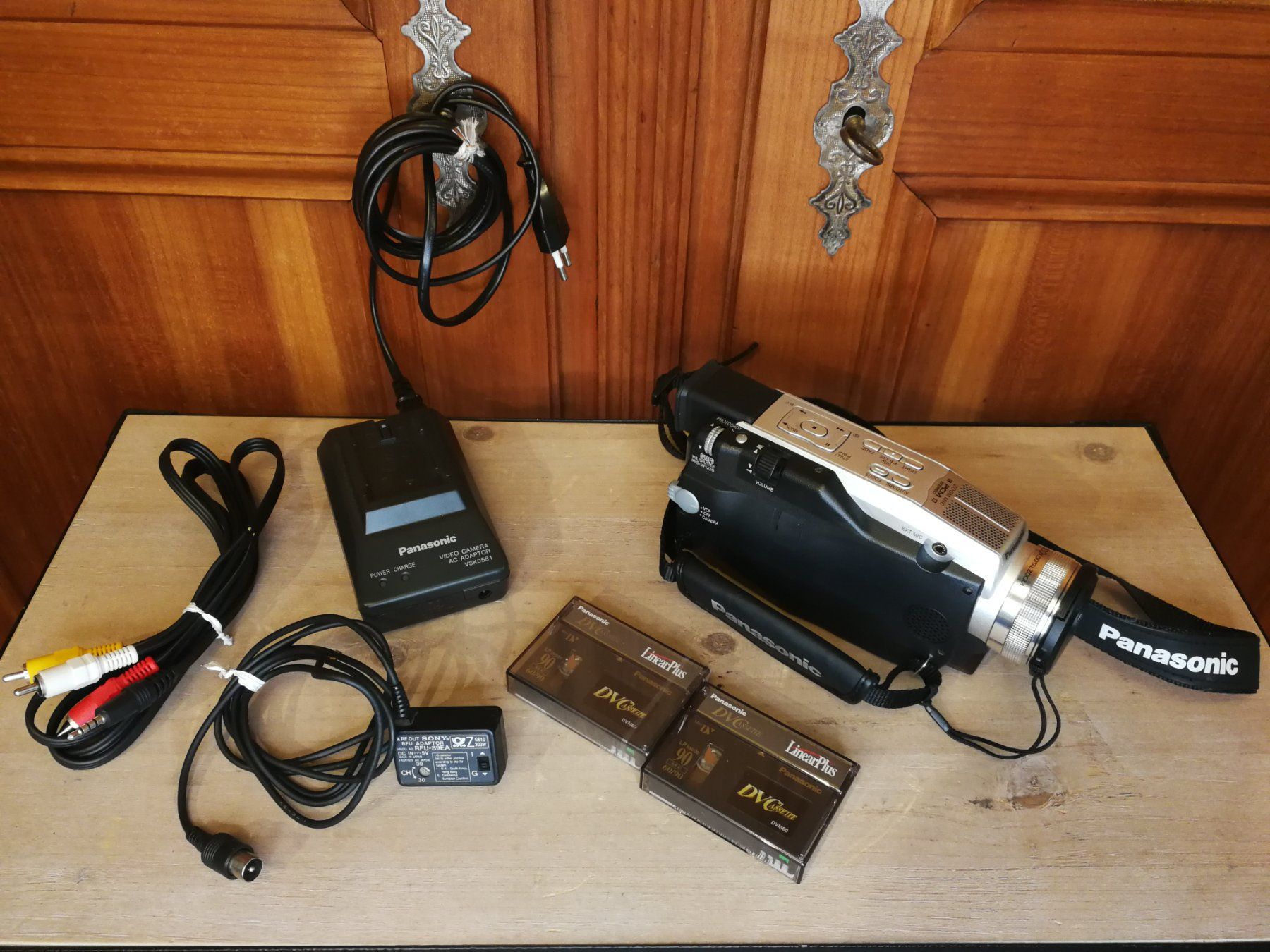 Panasonic Fotocamera: Panasonic Camera NV-DS29EG 500 Digital Zoom – Usato da Wagenhausen venduto da Simbad 1