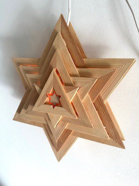 Tutte le decorazioni: beLeuchTeTeR HoLzsTeRn – Usato da Winkel venduto da zeho 5