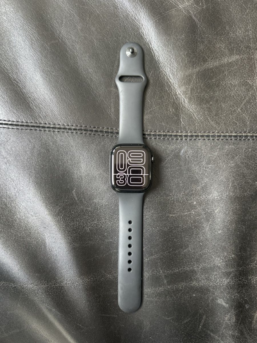 Apple Smartwatch: Apple Watch Series 10 – Nuovo (secondo la descrizione) da Frauenfeld venduto da gio_66b7