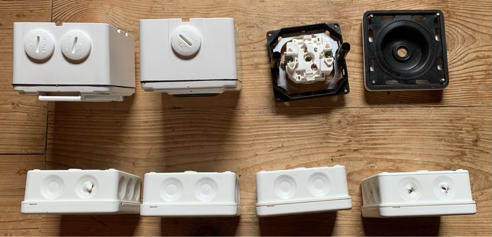Lot von Schaltern, Steckdose und V-Dosen 4
