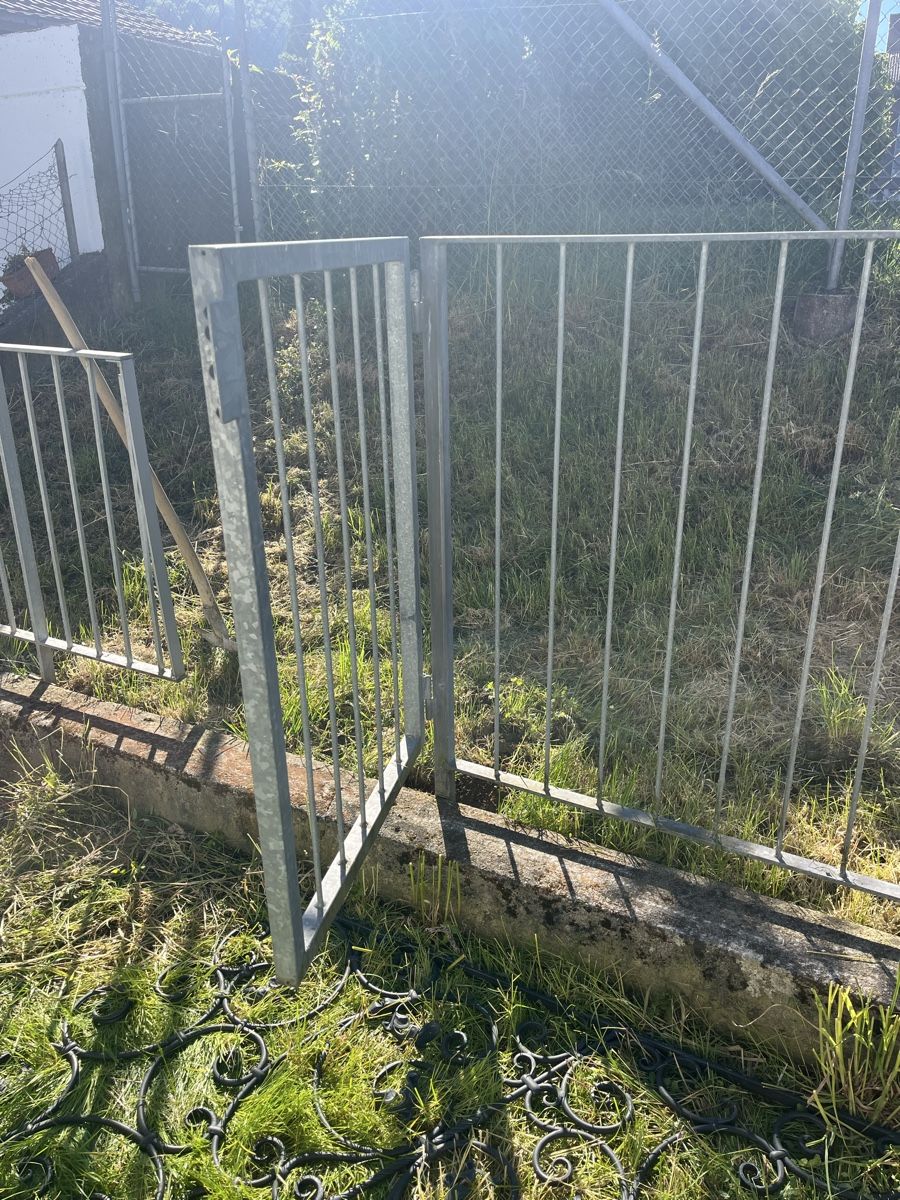 Ringhiere: Geländer mit Türe Verzinkt – Usato da Neerach venduto da fuz_8d7l 8