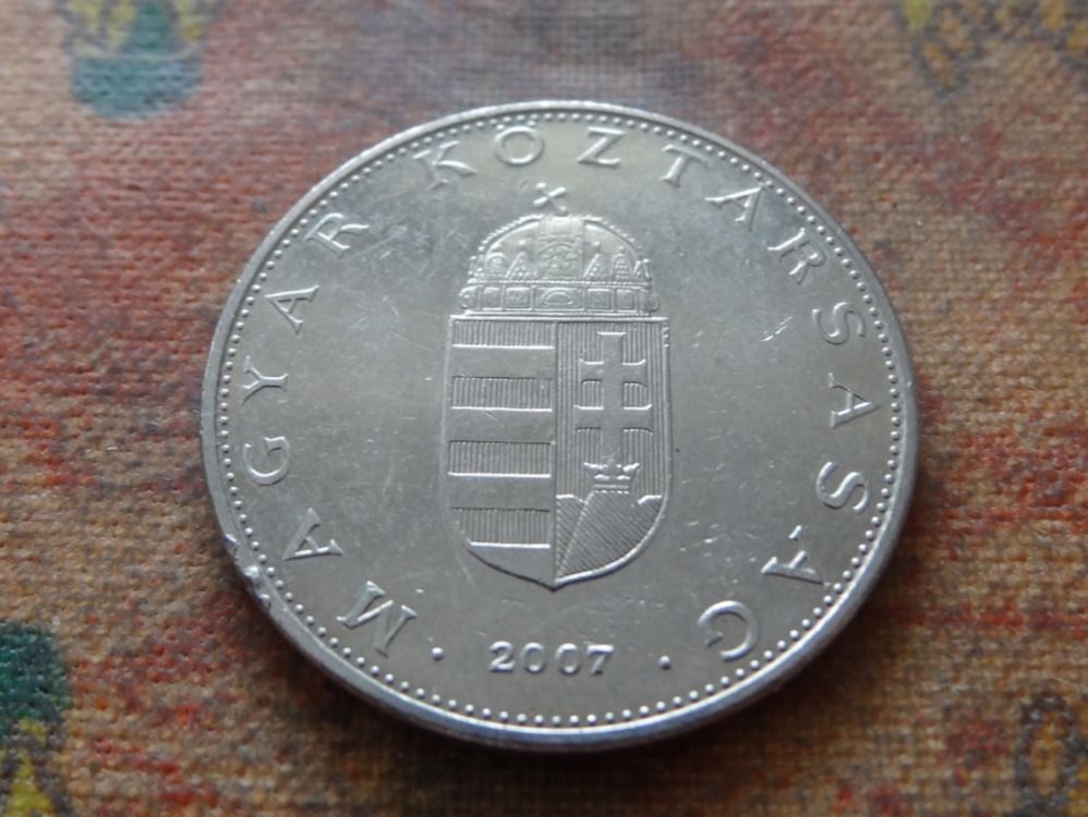 Toutes les monnaies: HONGRIE  10  Forint  2007 – D'occasion à Romanel-sur-Lausanne par Swift13