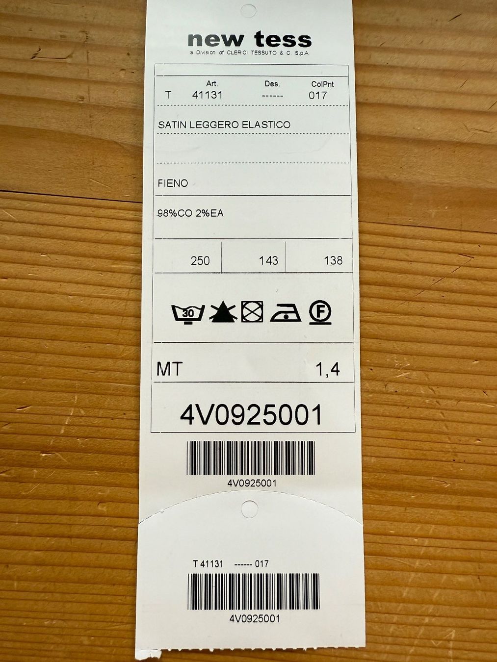 Tessuti: Stoff - Satin Leggero Elastico – Nuovo (secondo la descrizione) da Zürich venduto da ch3906 2