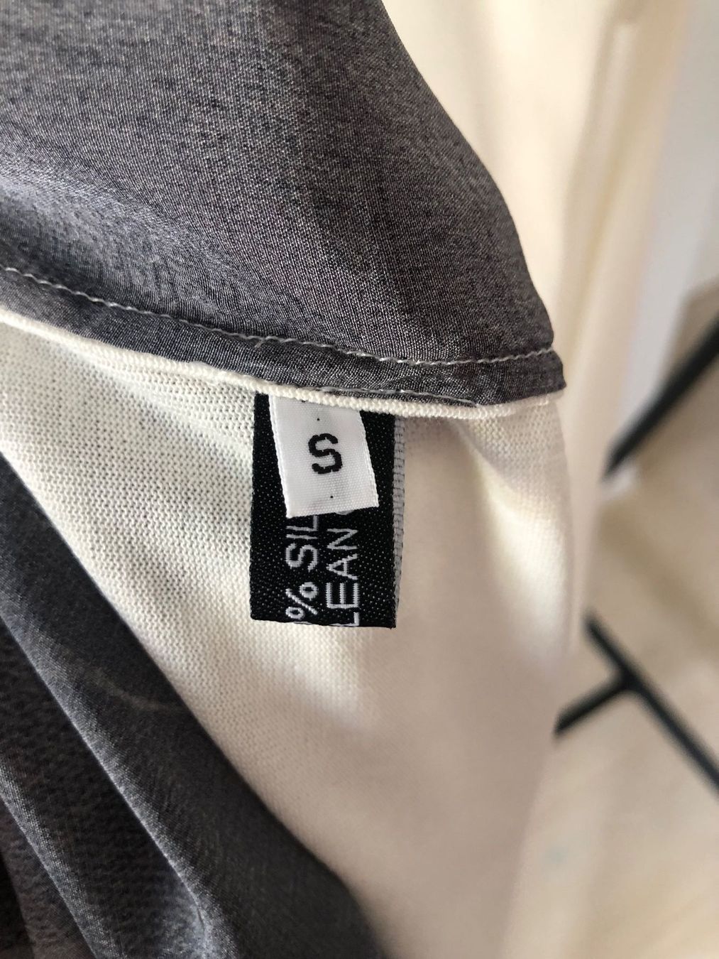 Vestiti: Eine Seidenkleid, Gr S. – Nuovo (secondo la descrizione) da Unterägeri venduto da Lerchemeerenge 3