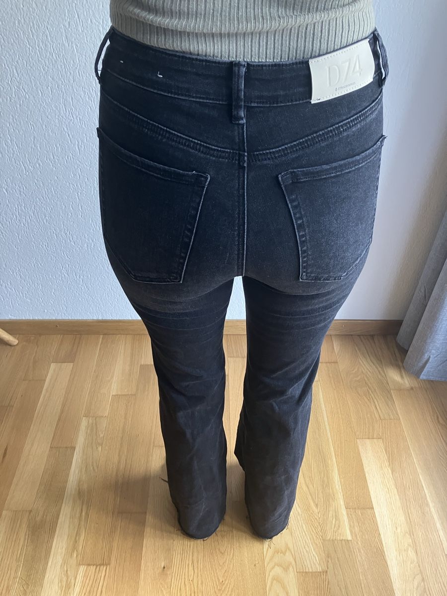 Stradivarius Jeans: Stradivarius Jeans, Schwarz, Grösse 40 – Usato da Bern venduto da and_d5mk 1