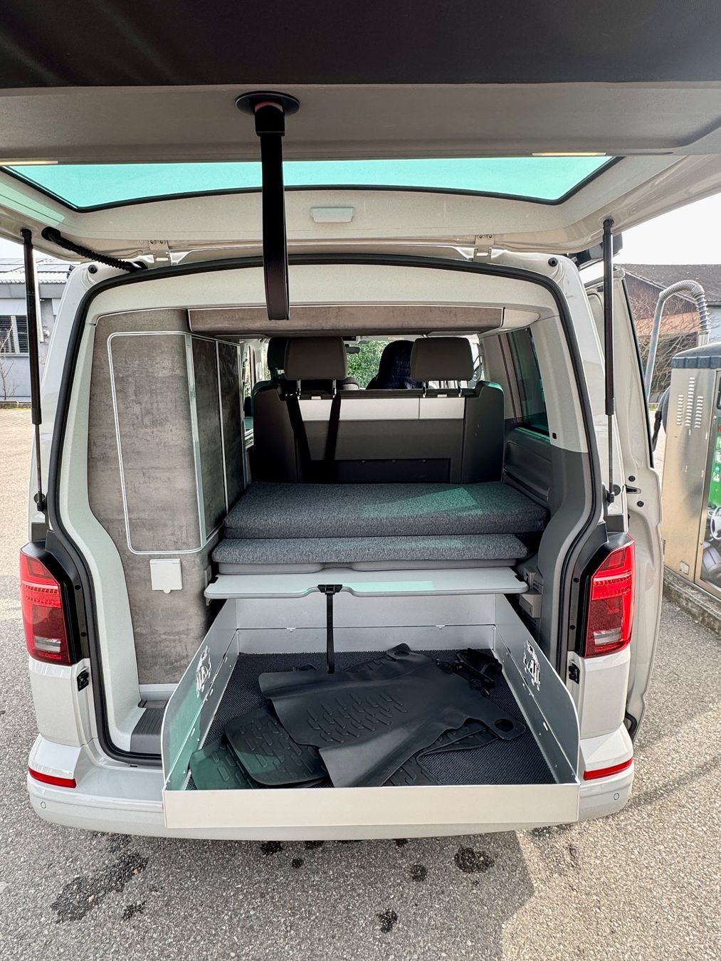 VW Veicoli da campeggio: VW T6.1 California Ocean Liberty – Usato da Roggwil BE venduto da tomasku 3
