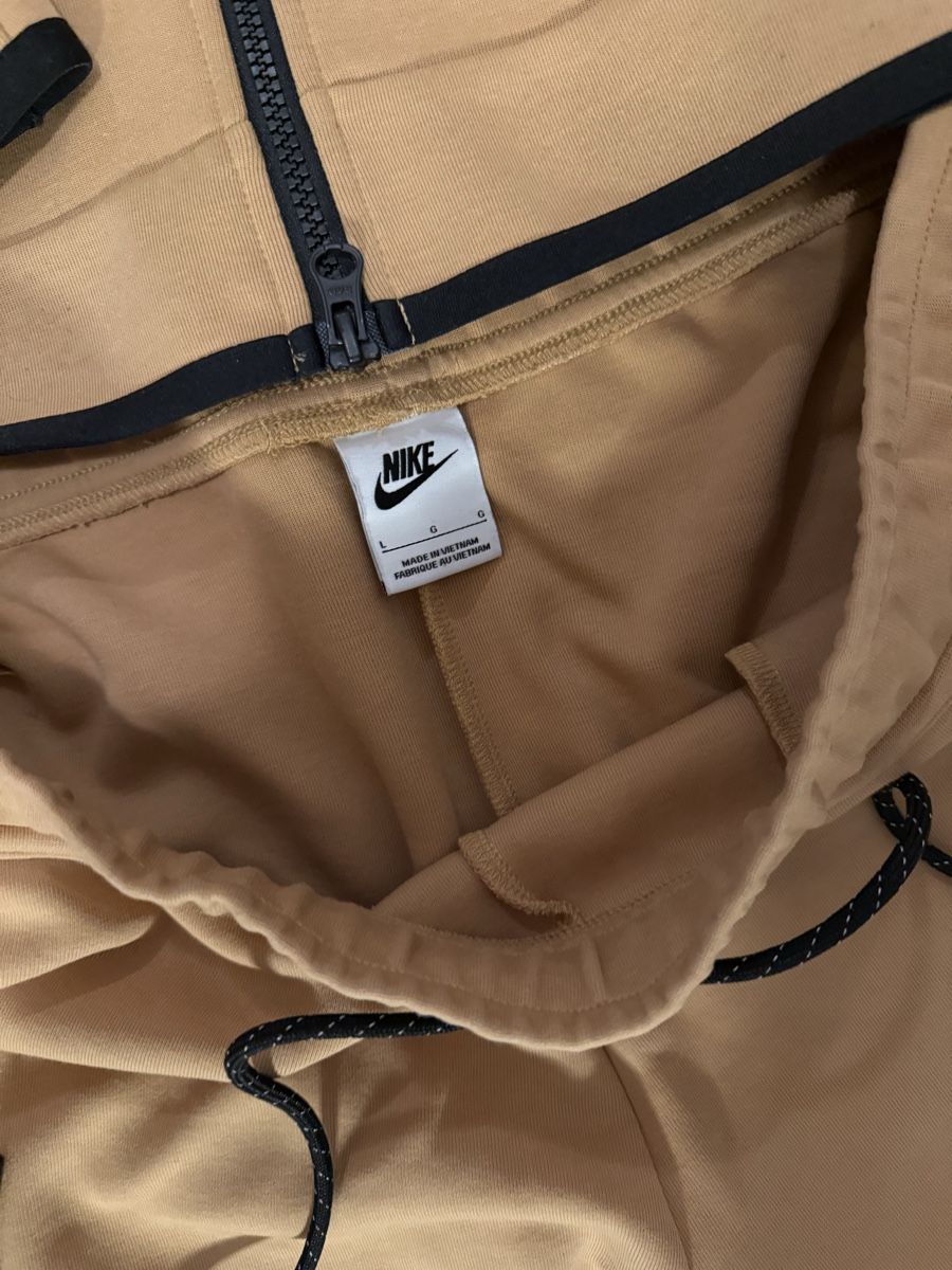 Nike Anzüge, Sport- & Funktionsanzüge: Nike Tech Anzug Gelb – Neu (gemäss Beschreibung) aus Brugg AG von S_Stuff 3