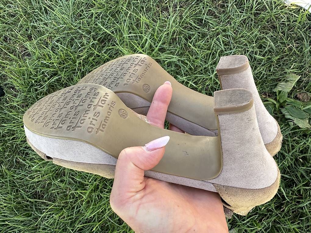 Scarpe da donna: Damen Leder Schuhe Gr. 39 / Tamaris – Usato da Neukirch / Egnach venduto da ros_vht6 1