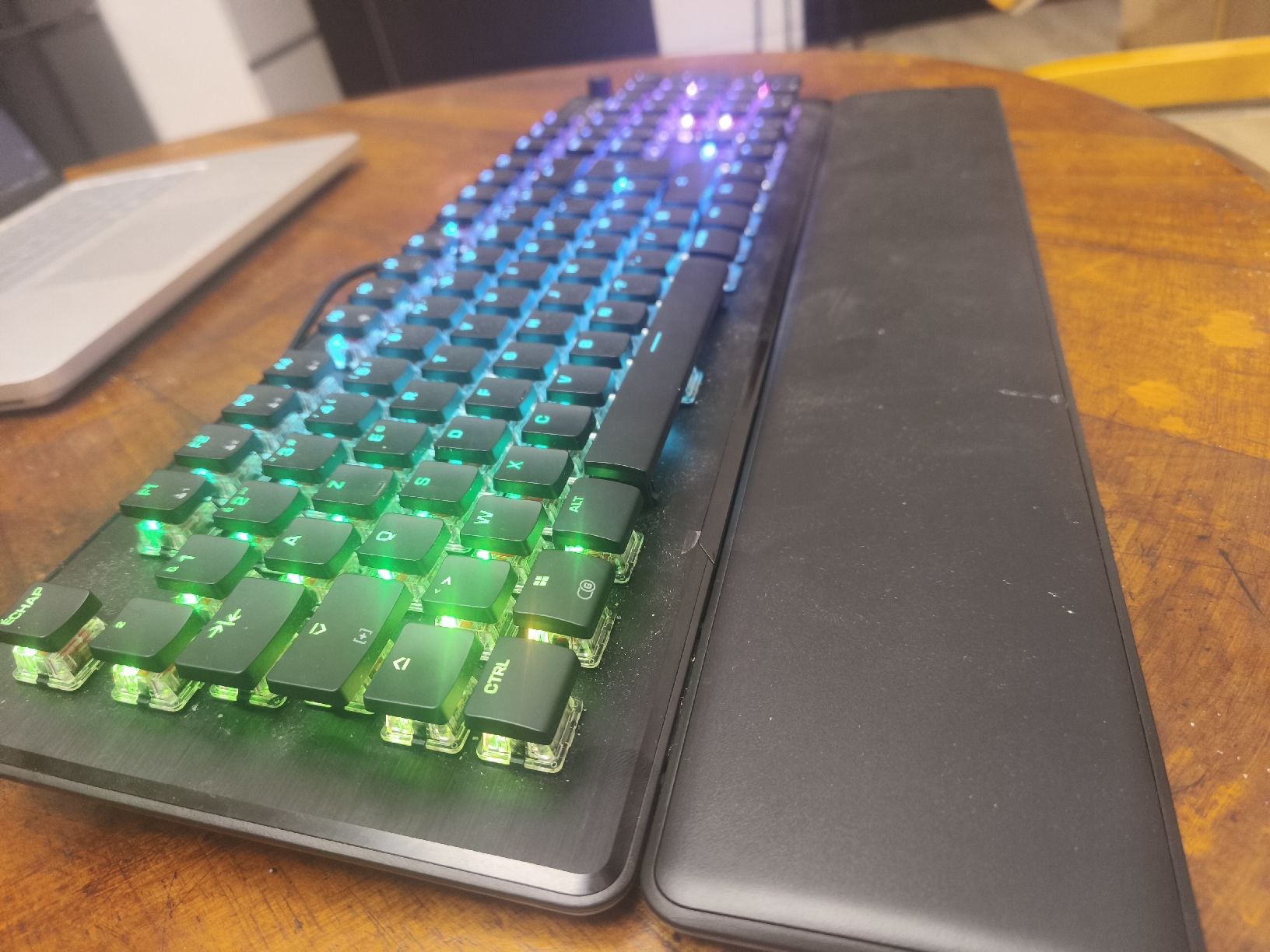 Roccat Tastiere: clavier mécanique roccat vulcan – Nuovo (secondo la descrizione) da Fleurier venduto da bap_nw6h 1