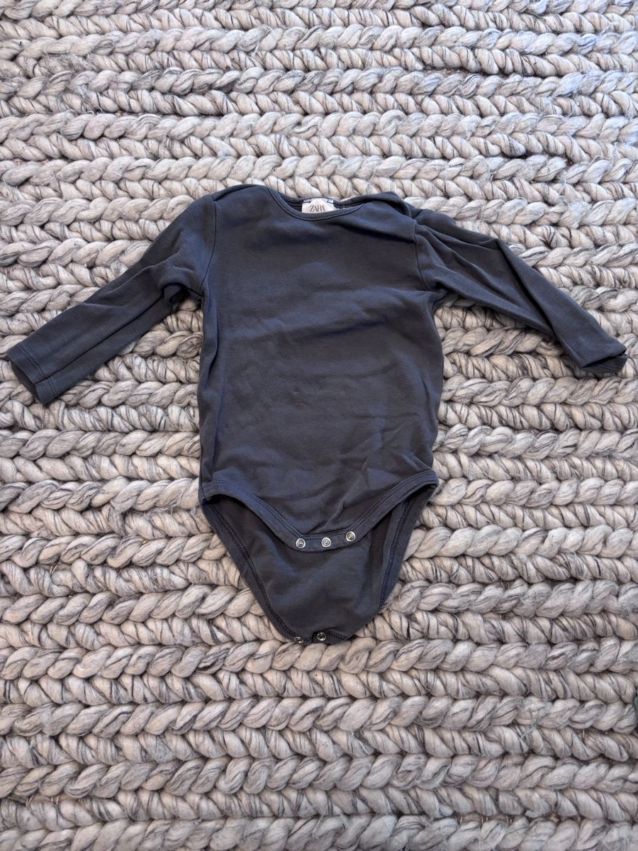 Lotti & Set di vestiti: Kleiderpaket Grösse 92 – Usato da Kilchberg ZH venduto da cla_z8n7 5