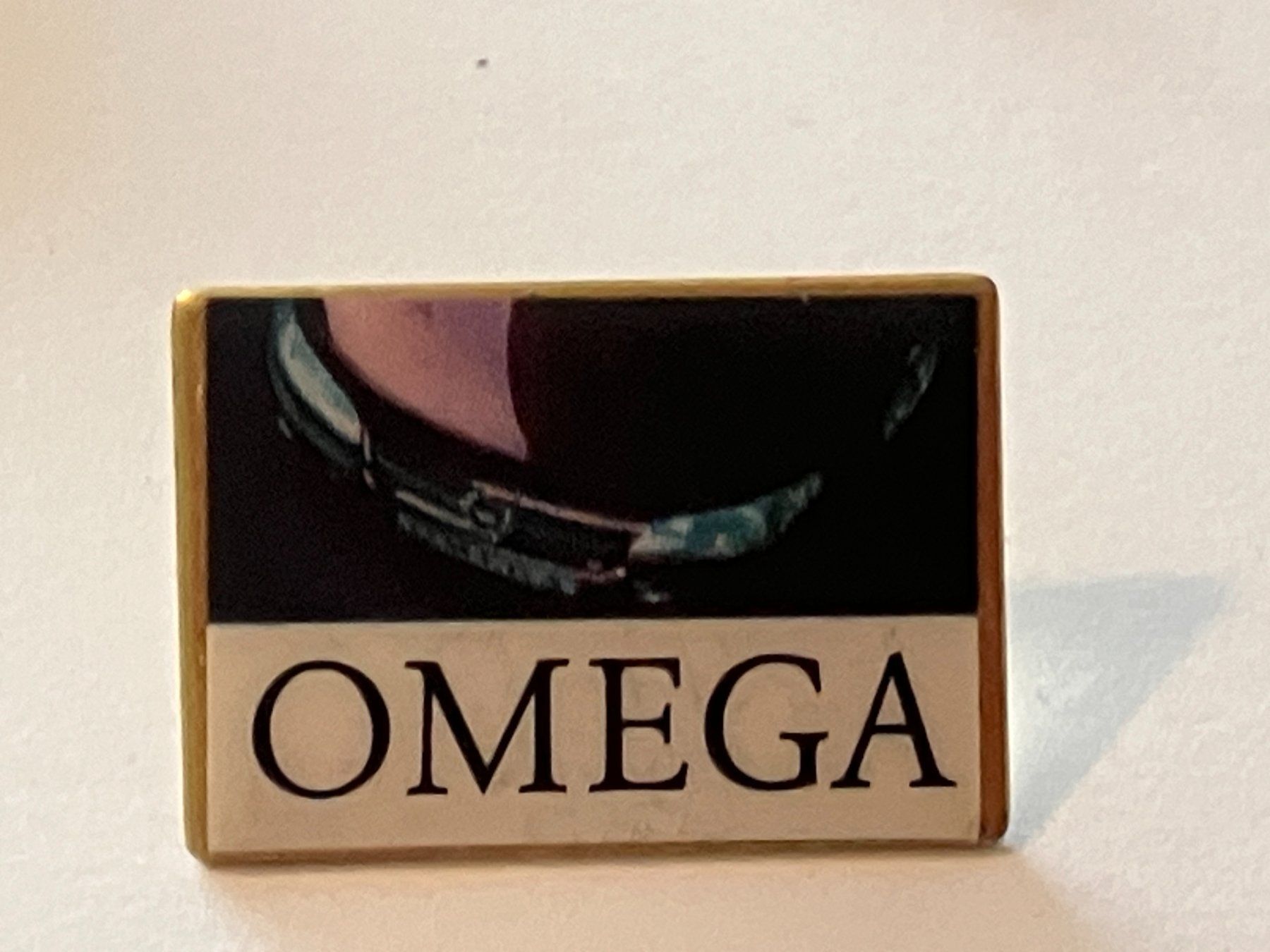 Placchette & Badge: 1 Pin Omega Opel – Usato da Basel venduto da djwwpp