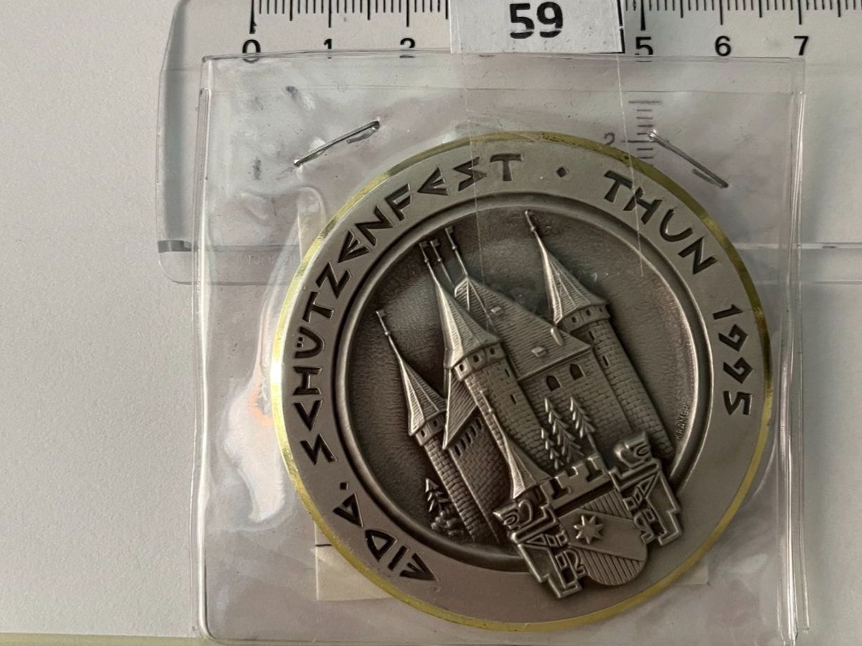 Medaillen: (BM) Médaille N°59 – Gebraucht aus Erlach von Net-Coins