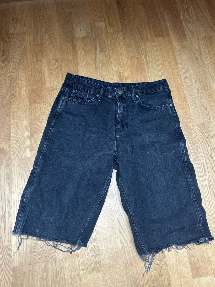 Jeans: Karl Kani Shorts – Usato da Gwatt (Thun) venduto da viv_k57m 1