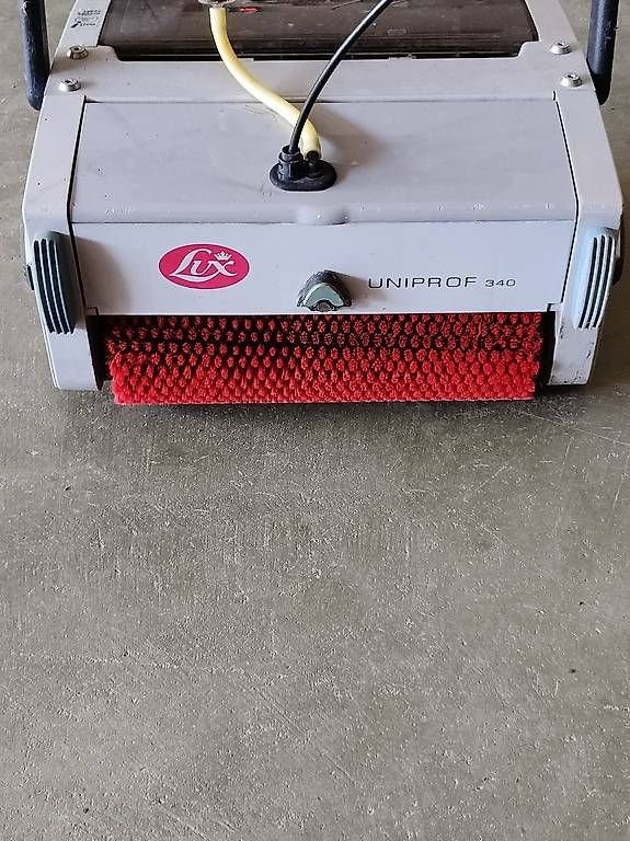 Toutes les machines: Profi Bodenreinigungsmaschine – D'occasion à Schönenwerd par Ph75 1