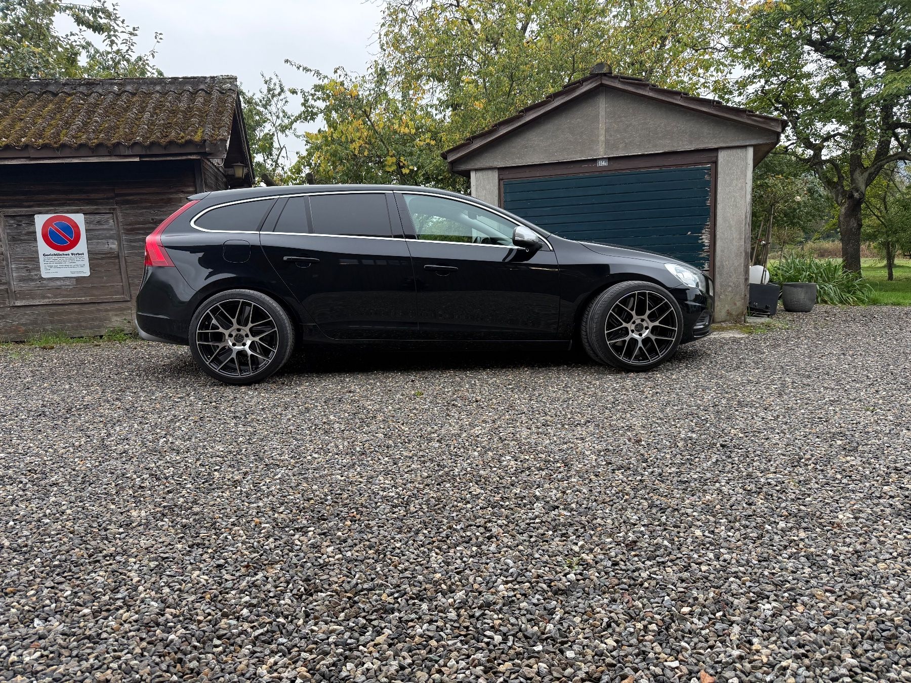 Volvo Autos: Volvo V60 T4 R-Design – D'occasion à Aesch LU par Mrogeli 9
