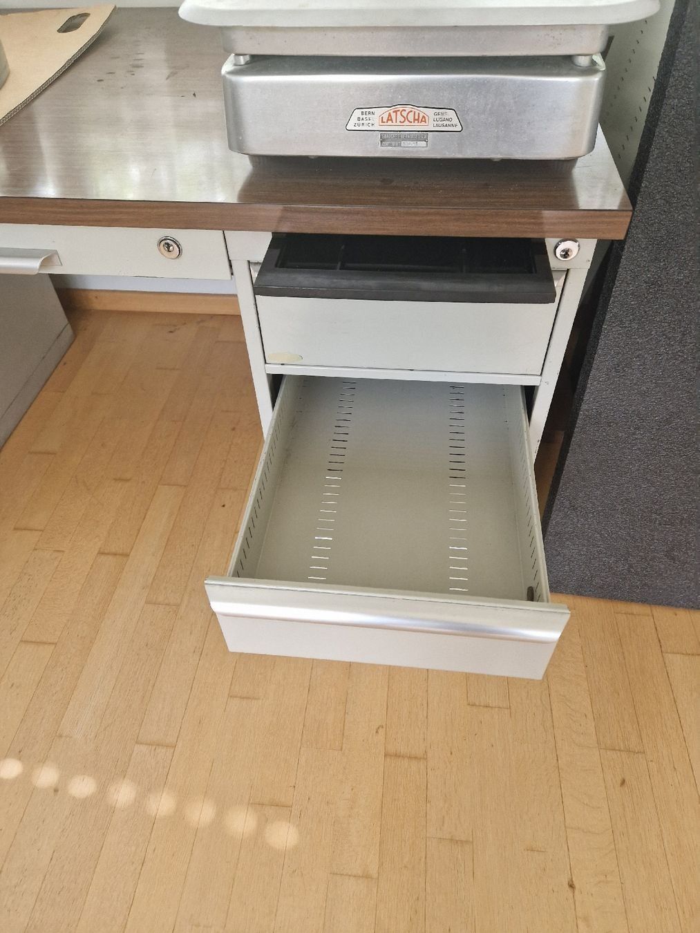 Scrivanie: Bureau style établi – Usato da Cortébert venduto da Mlgautier 2