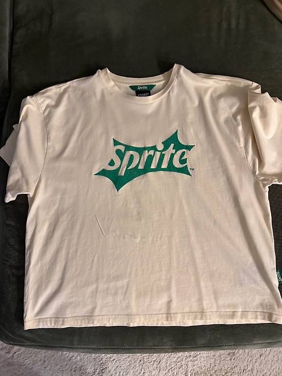 Snipes T-shirt: Shirt: Snipes x Sprite – Usato da Frauenfeld venduto da nicola.prestia