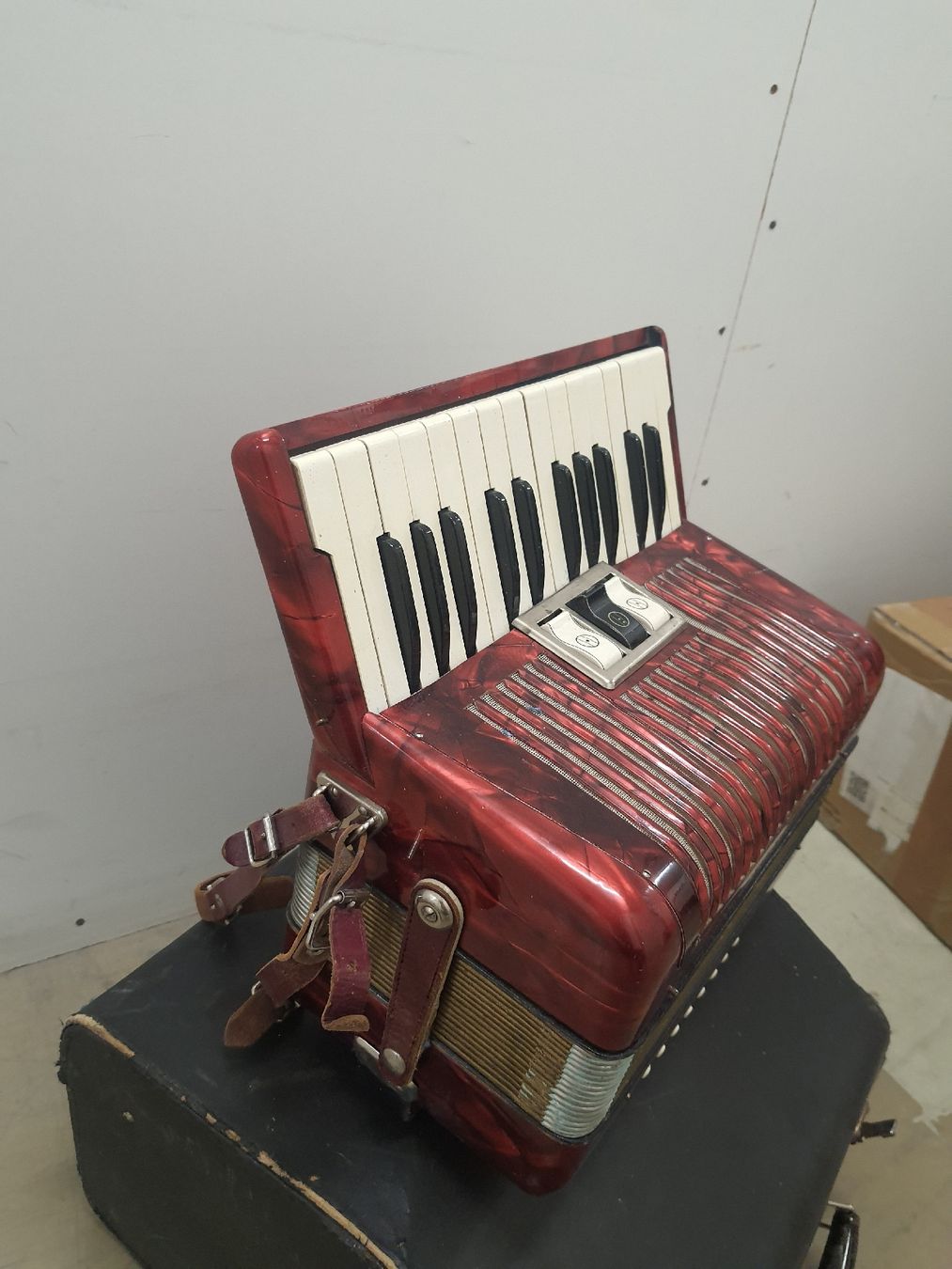 Hohner Strumenti musicali: accordéon hohner à piano – Usato da Pont-de-la-Morge venduto da Mirabelle0 4