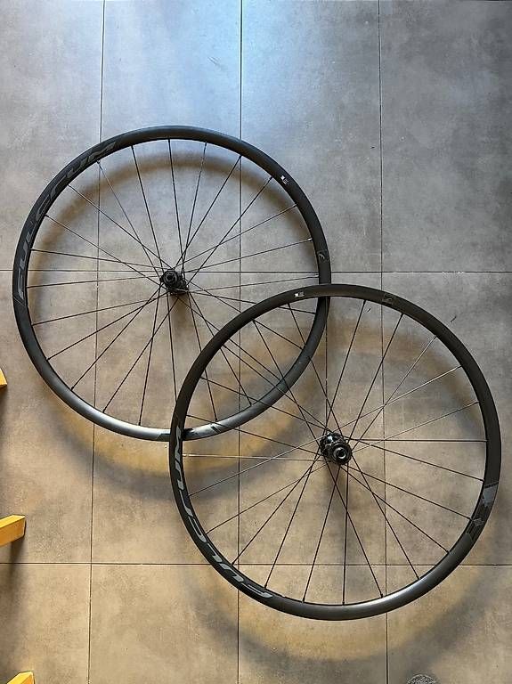 Pneumatici & Ruote complete: Roues Fulcrum Racing 600 DB – Usato da Genève venduto da br_cruzzz