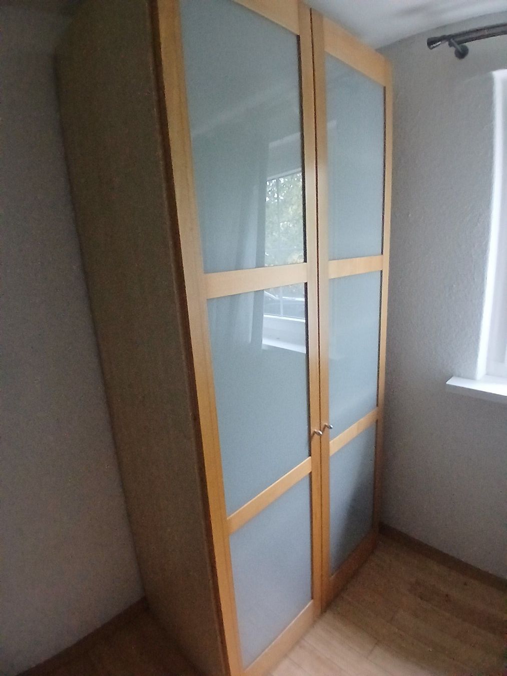 Ikea Armadi: Schrank 2 türig – Usato da Emmenbrücke venduto da papamo06