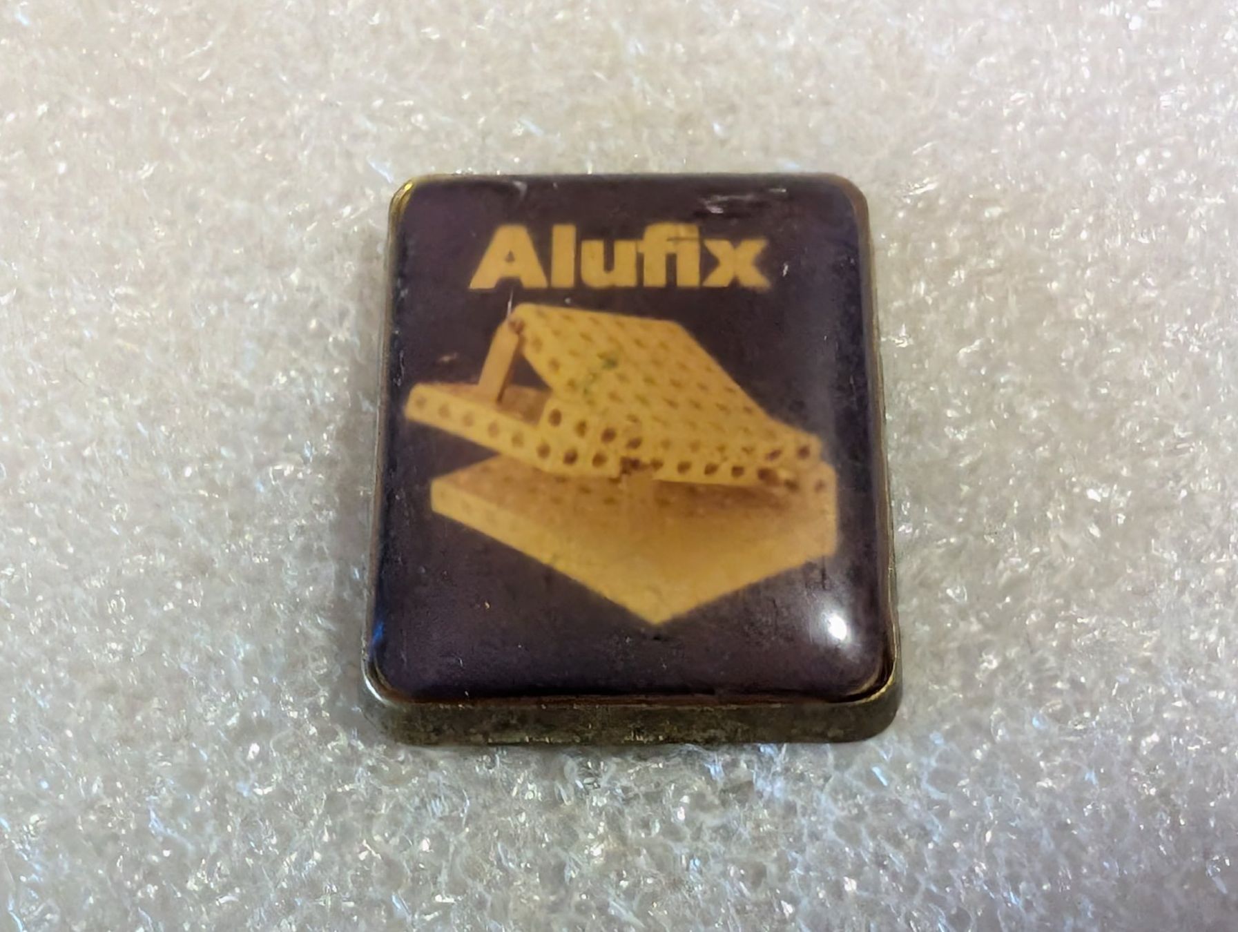 Placchette & Badge: Ansteckpin 115: Alufix – Usato da Oppligen venduto da Pin-Fall-Shop