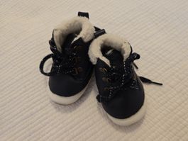 Chaussures Robeez fourrées, taille 18, comme neuve